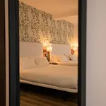 Piramide Hotel 2*