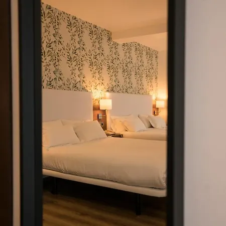 Piramide Hotel 2*