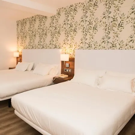 Hotel Piramide Portonovo