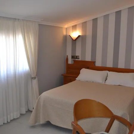 Hotel Piramide Portonovo