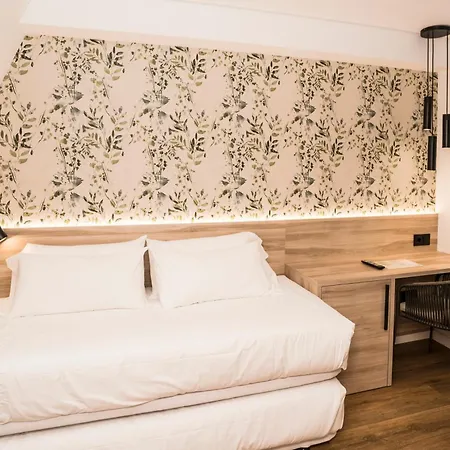 Piramide 2* Portonovo