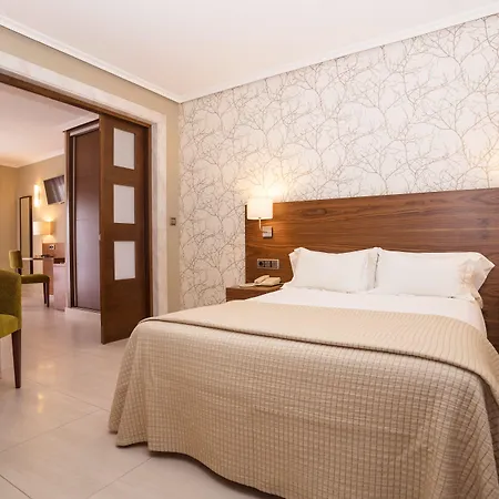 Hotel Piramide