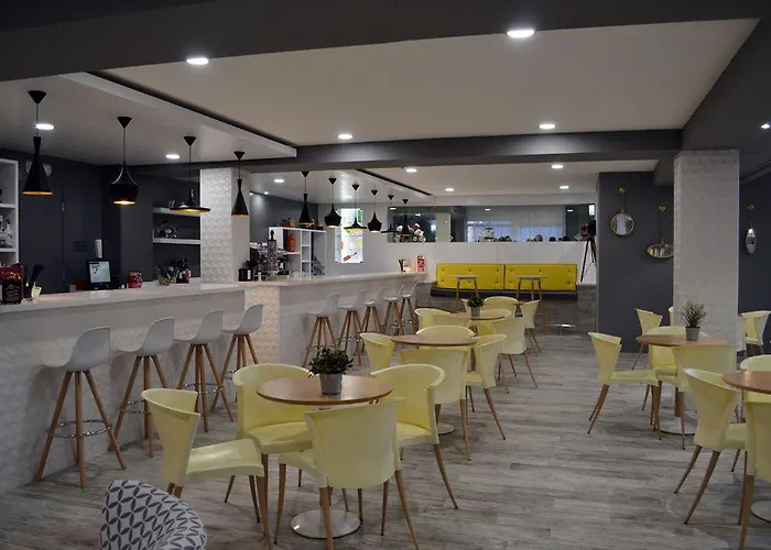 Ξενοδοχείο Piramide 2*