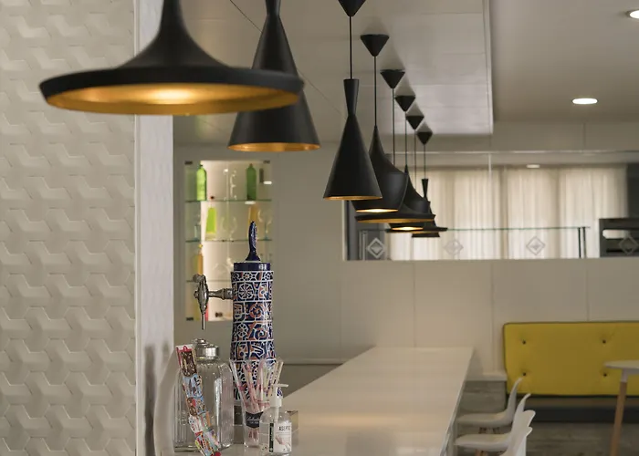 Piramide Ξενοδοχείο 2*