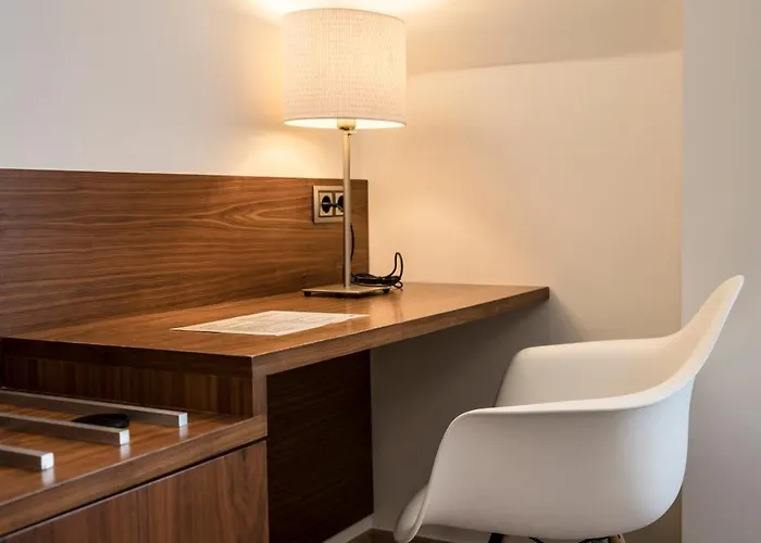 Piramide Ξενοδοχείο 2*